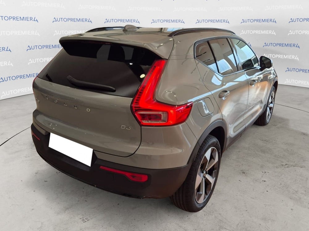 Volvo XC40 nuova a Como (6)