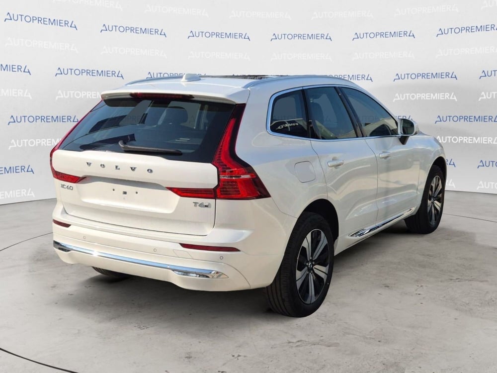 Volvo XC60 nuova a Como (5)