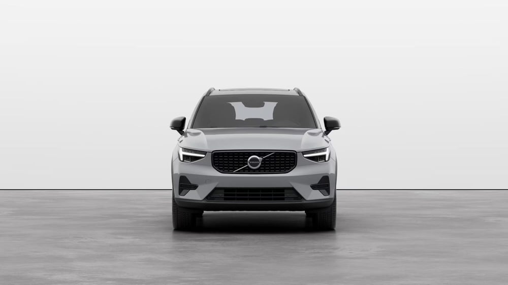 Volvo XC40 nuova a Como (2)