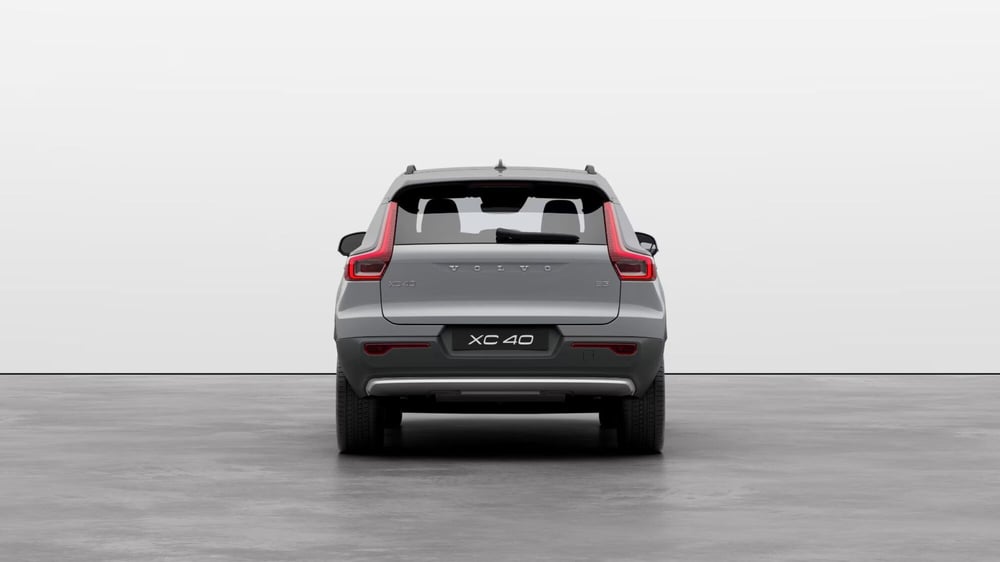 Volvo XC40 nuova a Como (3)