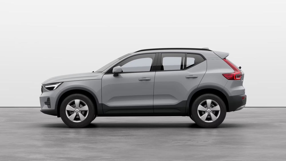 Volvo XC40 nuova a Como (5)