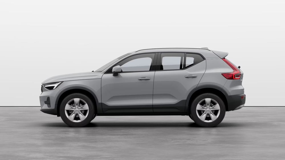 Volvo XC40 nuova a Como (4)