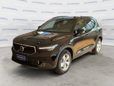 Volvo XC40 B3 automatico Essential  nuova a Como