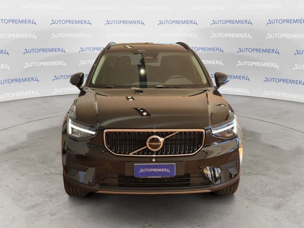 Volvo XC40 nuova a Como (2)