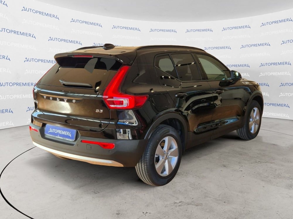 Volvo XC40 nuova a Como (5)