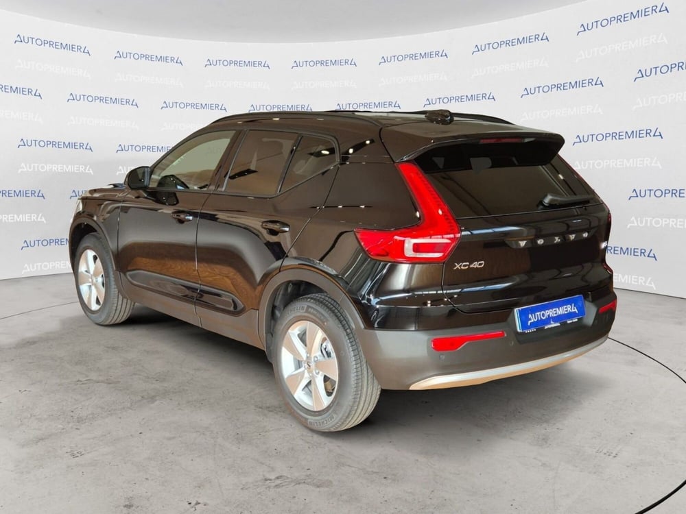 Volvo XC40 nuova a Como (7)