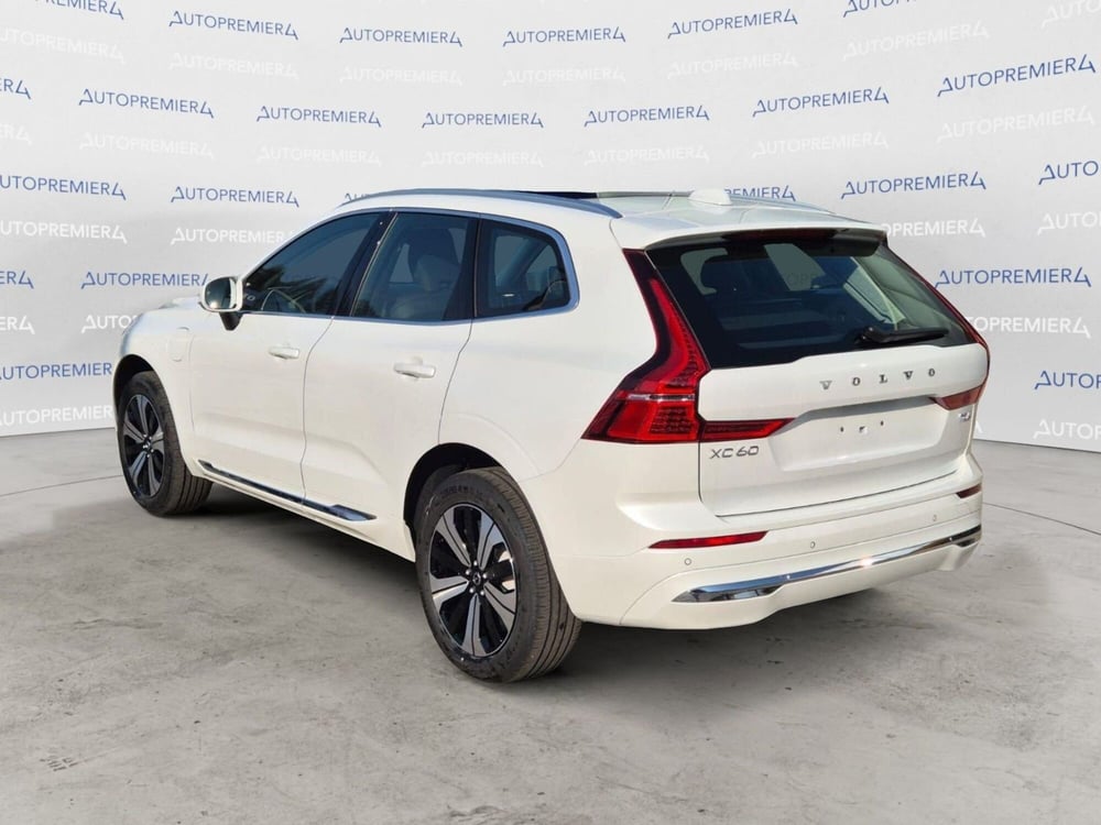 Volvo XC60 nuova a Como (4)