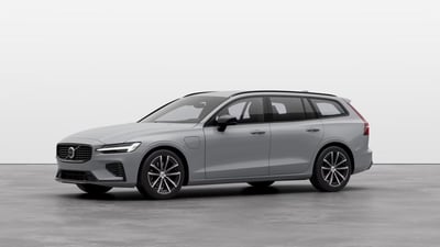 Volvo V60 T6 Recharge AWD Plug-in Hybrid aut. Plus Dark nuova a Como