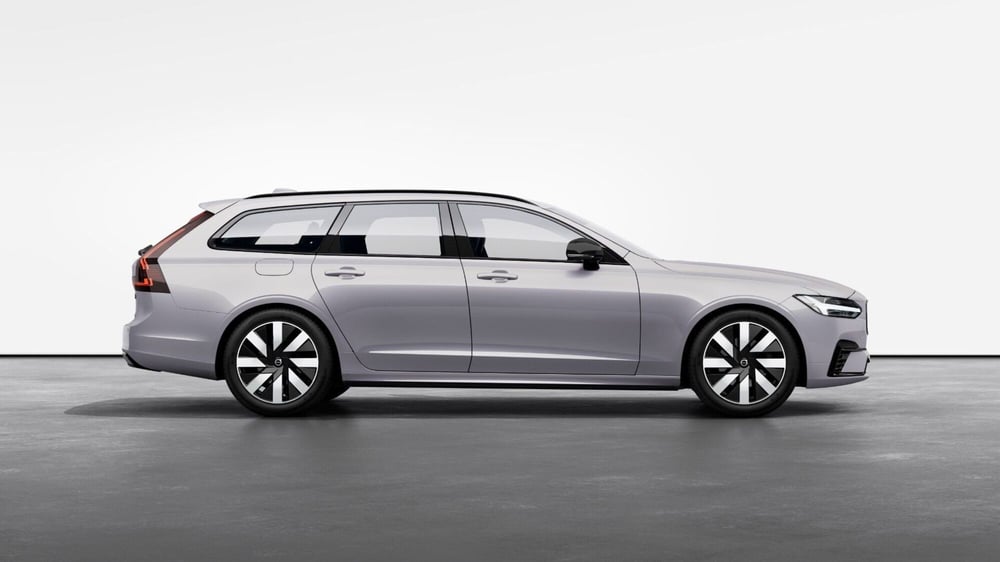 Volvo V90 nuova a Como (2)