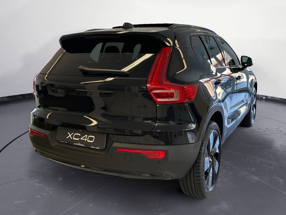 Volvo XC40 nuova a Como (4)