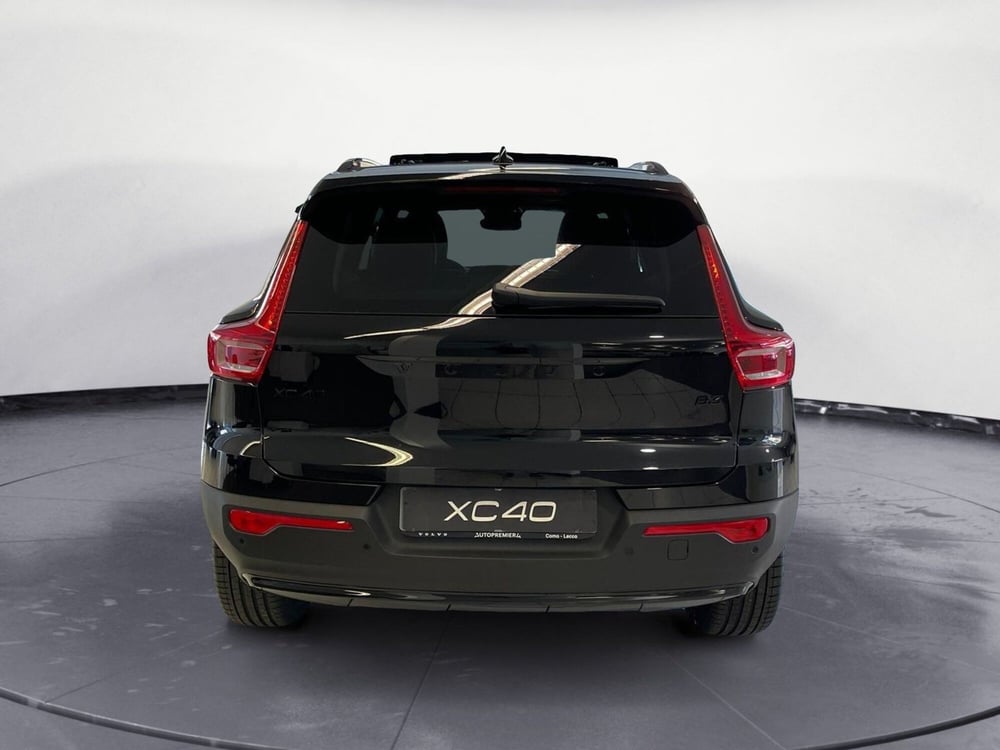 Volvo XC40 nuova a Como (5)