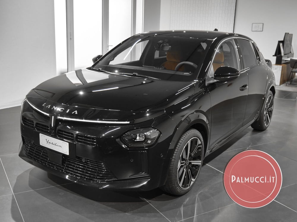 Lancia Ypsilon nuova a Prato