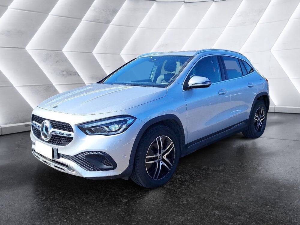 Mercedes-Benz GLA SUV usata a Salerno