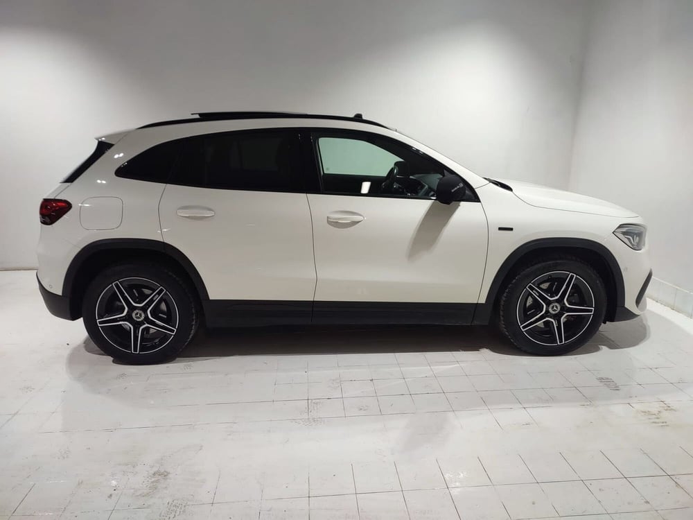 Mercedes-Benz GLA SUV usata a Napoli (8)