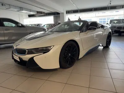 BMW i8 Cabrio i8 Roadster del 2020 usata a Messina