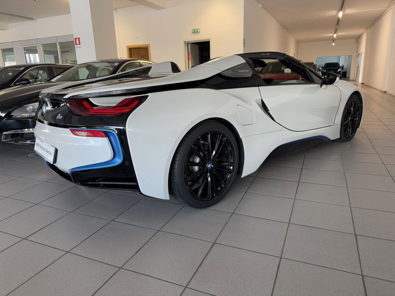 BMW i8 Cabrio usata a Messina (3)