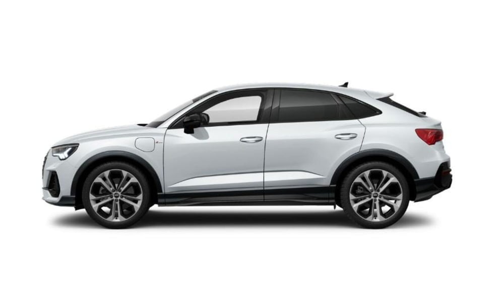 Audi Q3 Sportback nuova a Avellino (3)