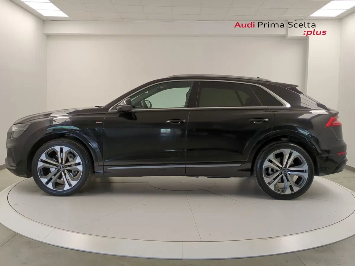 Audi Q8 usata a Avellino (4)