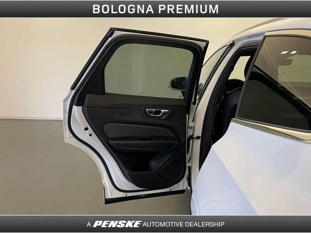 Volvo XC60 nuova a Bologna (16)