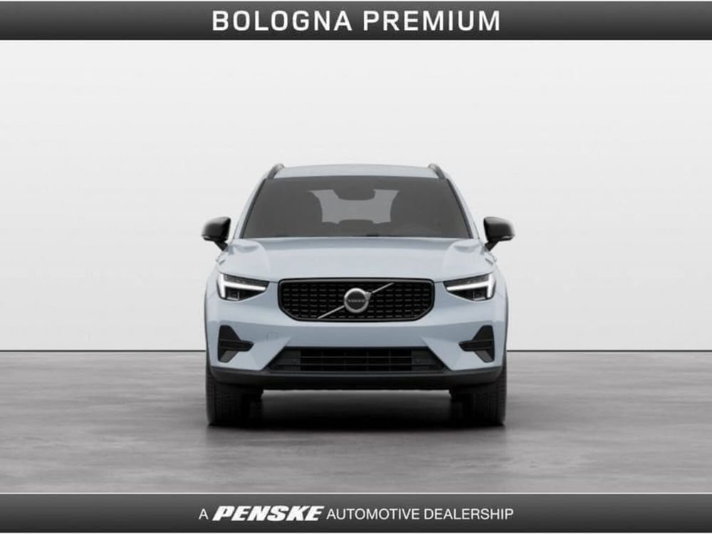 Volvo XC40 nuova a Bologna (2)