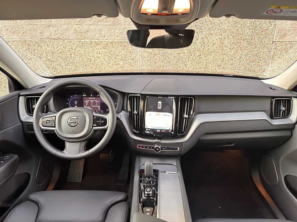 Volvo XC60 nuova a Bergamo (4)