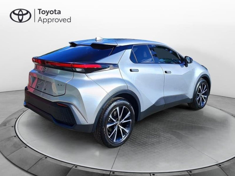 Toyota Toyota C-HR nuova a Perugia (4)