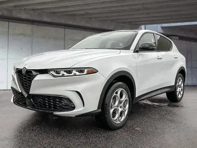 Alfa Romeo Tonale 1.3 phev Sprint Q4 280cv at6 nuova a Montebelluna