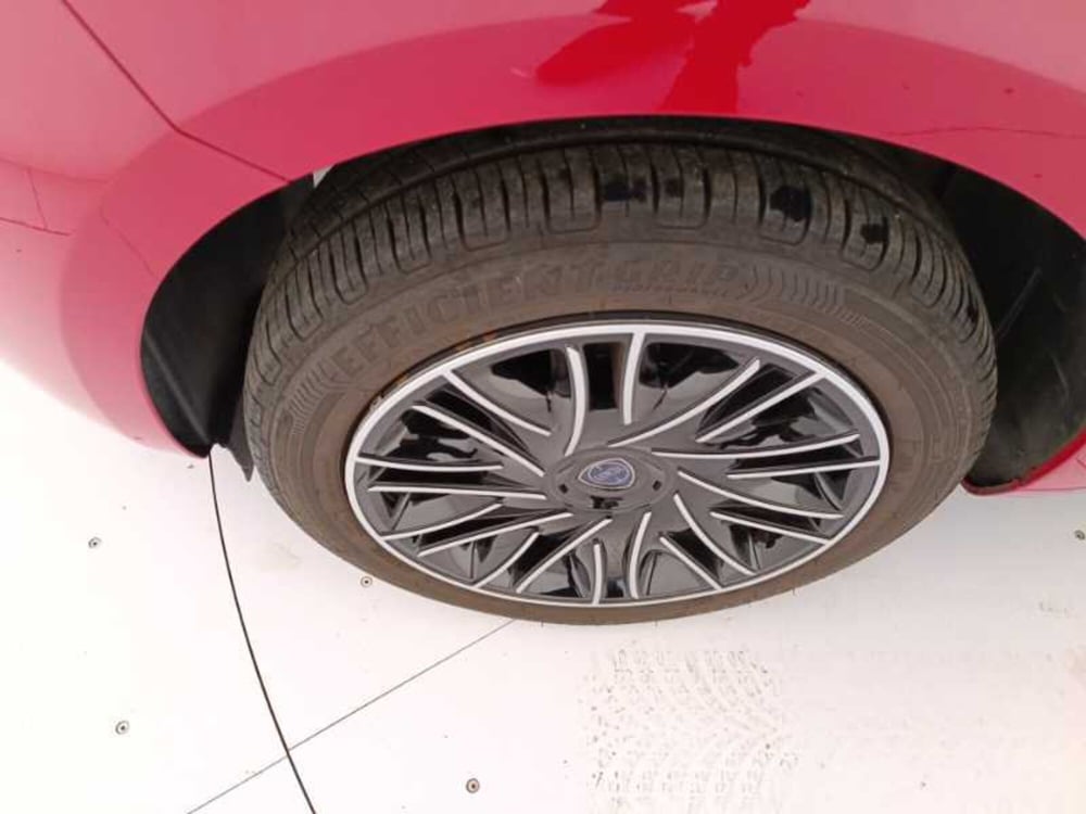 Lancia Ypsilon usata a Treviso (15)