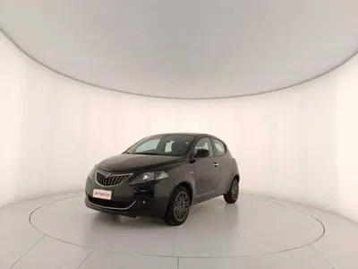 Lancia Ypsilon 1.0 FireFly 5 porte S&amp;S Hybrid Gold Plus del 2023 usata a Treviso