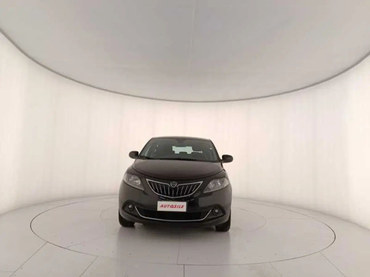 Lancia Ypsilon usata a Treviso (2)