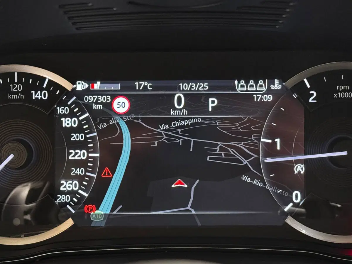Jaguar E-Pace usata a Savona (10)