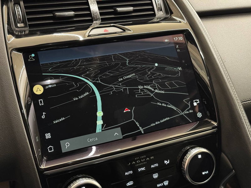 Jaguar E-Pace usata a Savona (15)