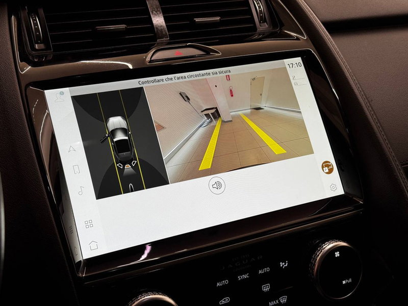 Jaguar E-Pace usata a Savona (16)