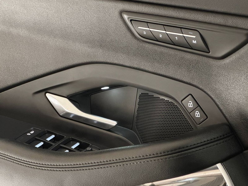 Jaguar E-Pace usata a Savona (17)