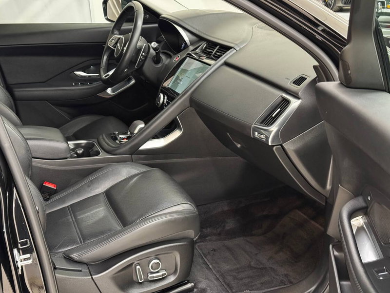 Jaguar E-Pace usata a Savona (3)