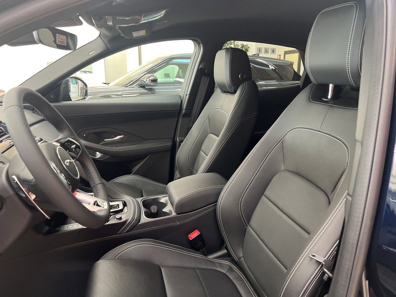 Jaguar E-Pace usata a Arezzo (3)