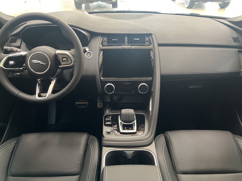 Jaguar E-Pace usata a Arezzo (4)