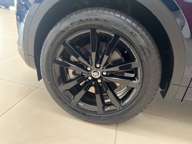 Jaguar E-Pace usata a Arezzo (9)