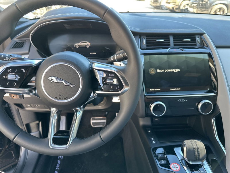 Jaguar E-Pace usata a Arezzo (4)