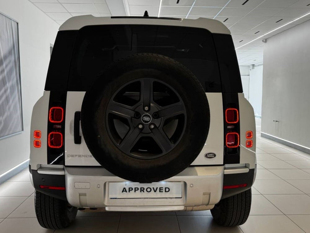 Land Rover Defender usata a Savona (7)