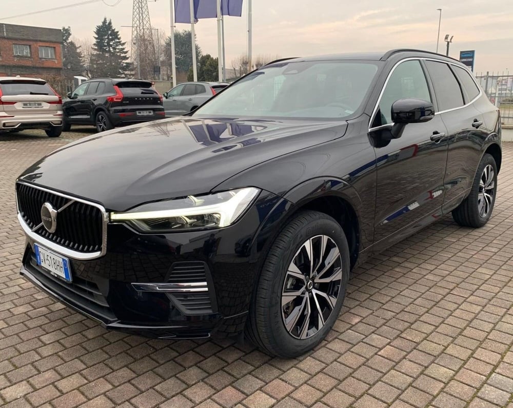 Volvo XC60 nuova a Vercelli (2)