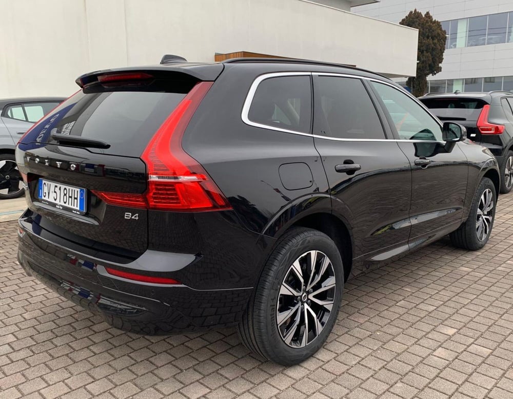 Volvo XC60 nuova a Vercelli (5)