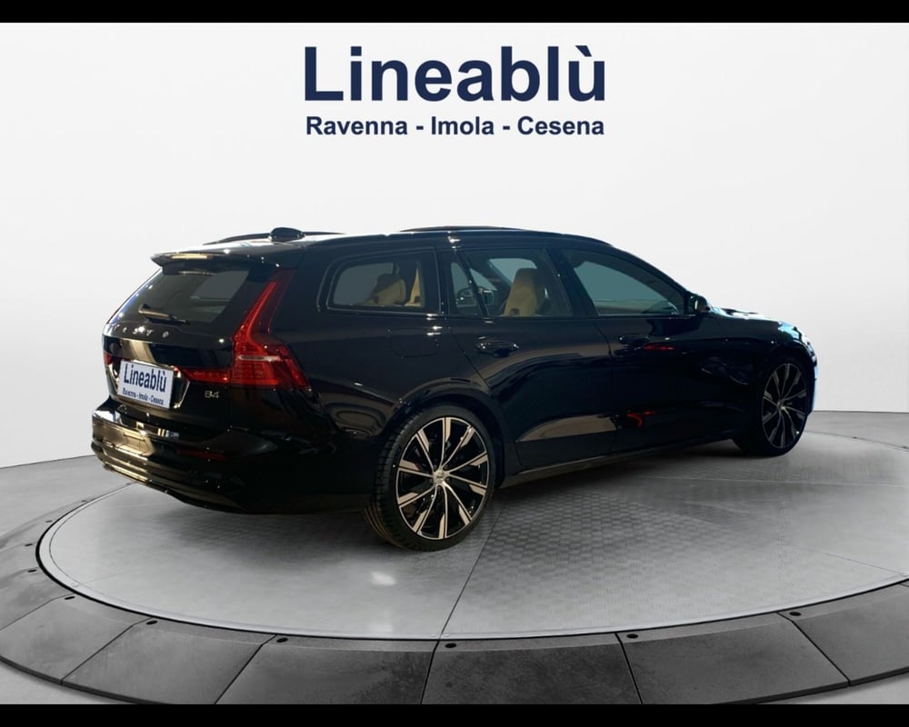 Volvo V60 nuova a Ravenna (5)