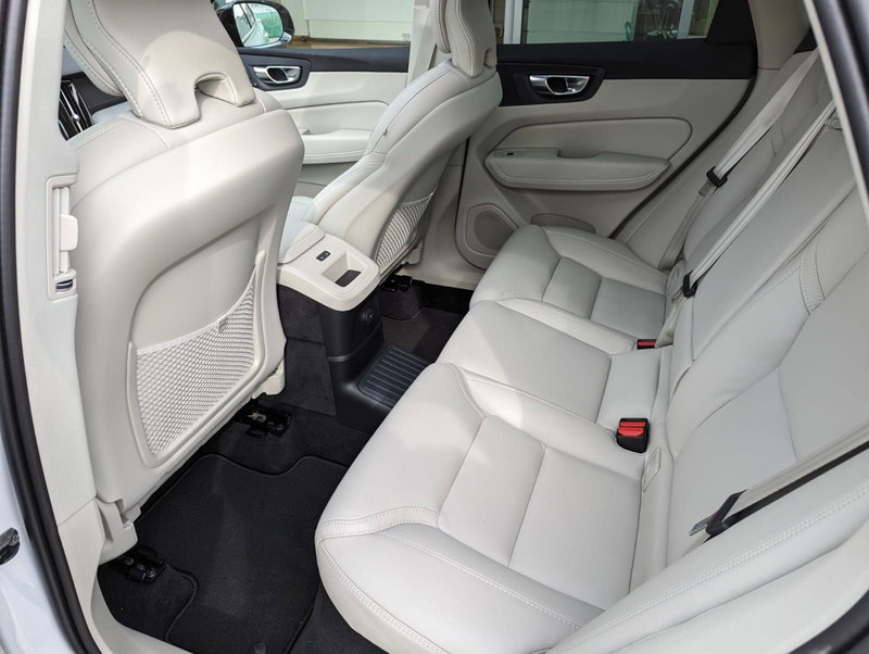 Volvo XC60 usata a Pescara (17)