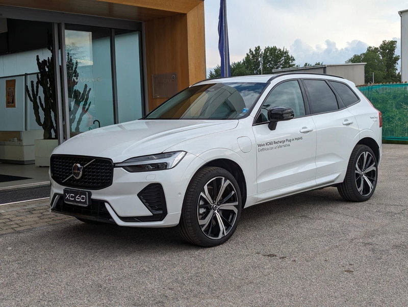 Volvo XC60 usata a Pescara (6)