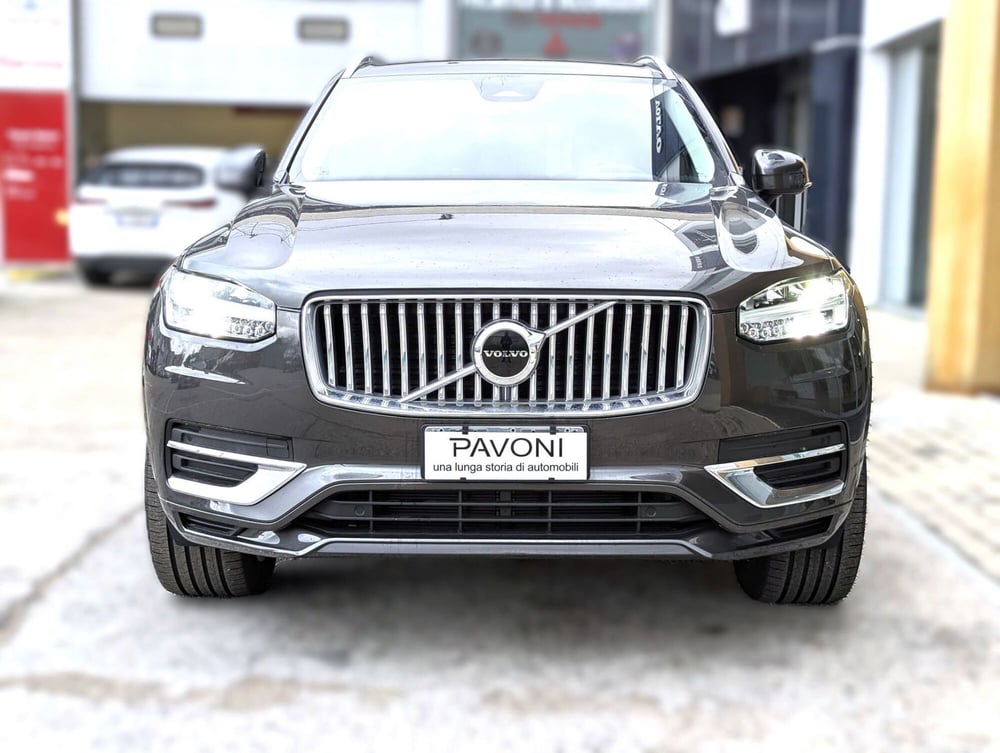 Volvo XC90 nuova a Pescara