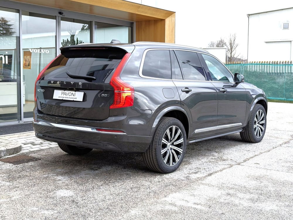 Volvo XC90 nuova a Pescara (4)