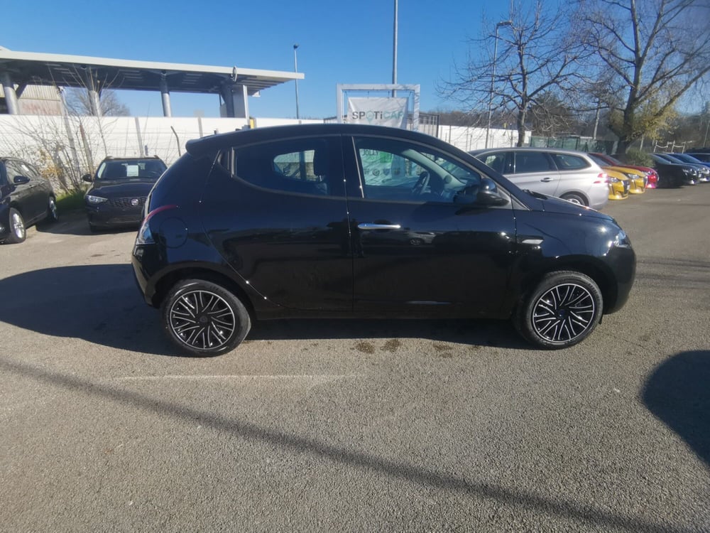 Lancia Ypsilon nuova a Frosinone (3)