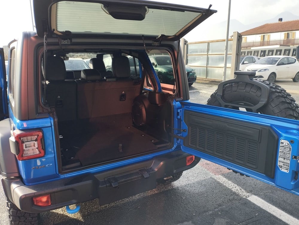 Jeep Wrangler Unlimited nuova a Frosinone (18)