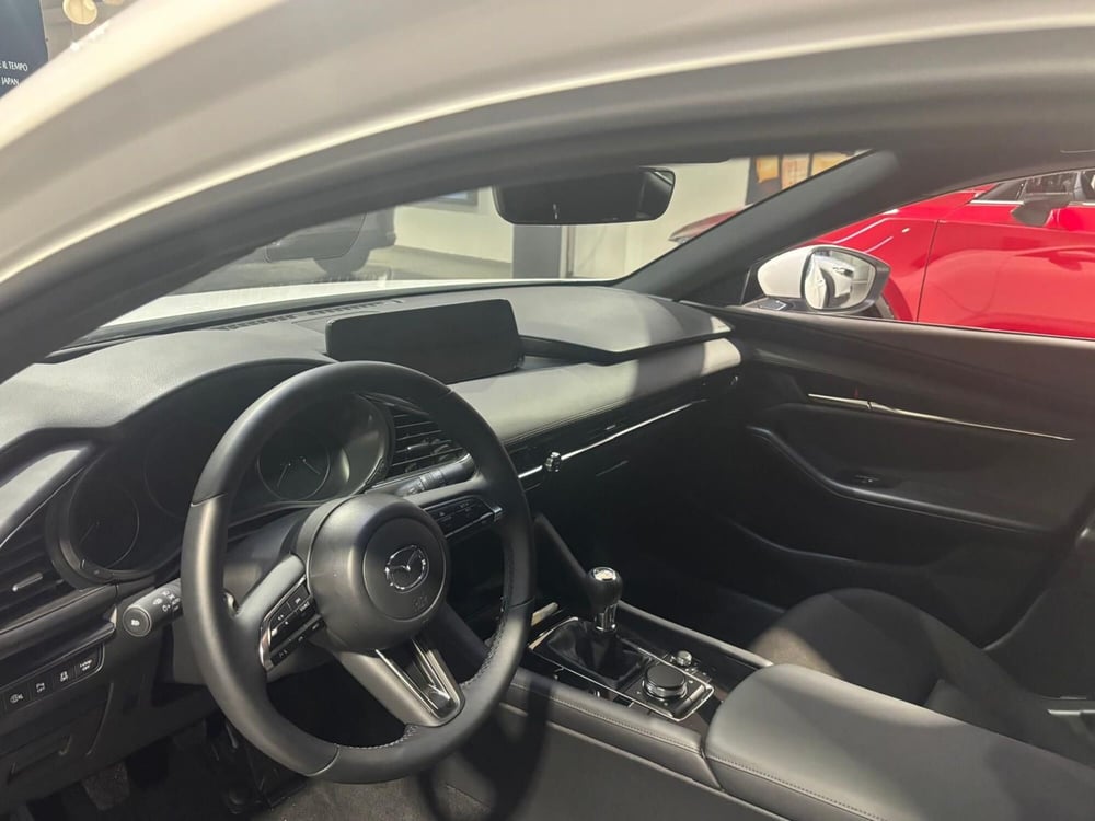 Mazda Mazda3 Hatchback nuova a Frosinone (9)